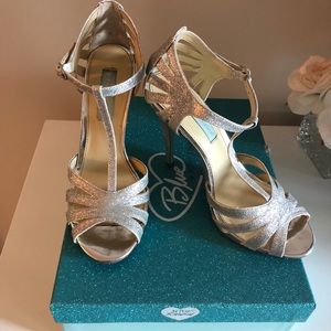 Betsey Johnson Blue heel